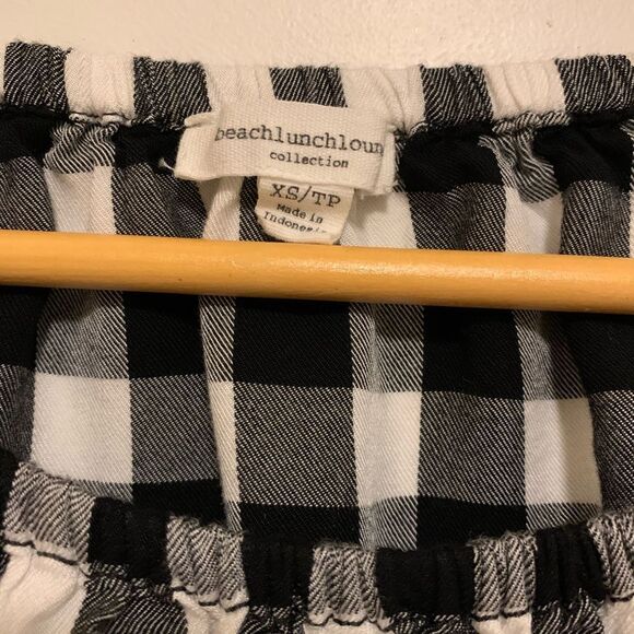 Off-shoulder gingham black & white XS Beachlunchlounge, lovely & fun! - Picture 4 of 9